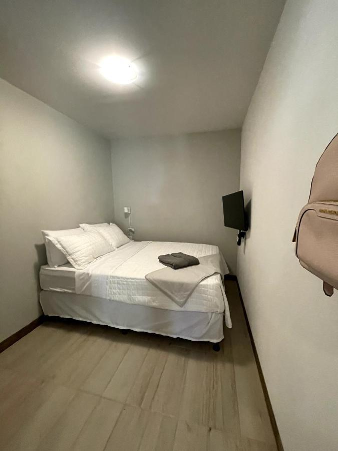 Nina'S - Juan Santamaria Hotel Alajuela Kültér fotó
