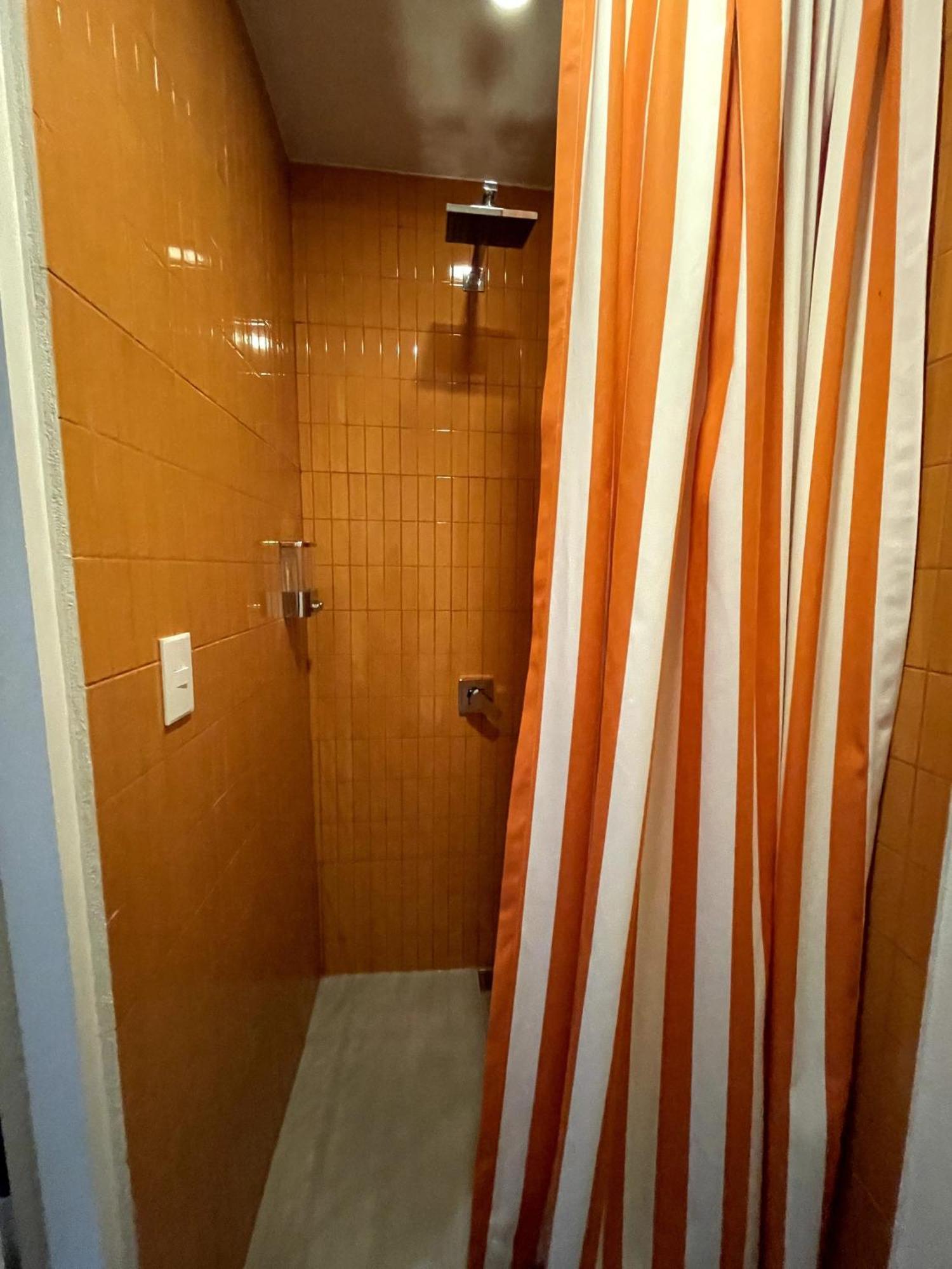 Nina'S - Juan Santamaria Hotel Alajuela Kültér fotó